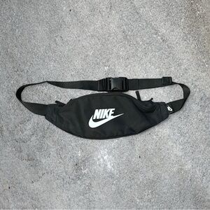 Nike Crossbody Bag / Fanny Pack